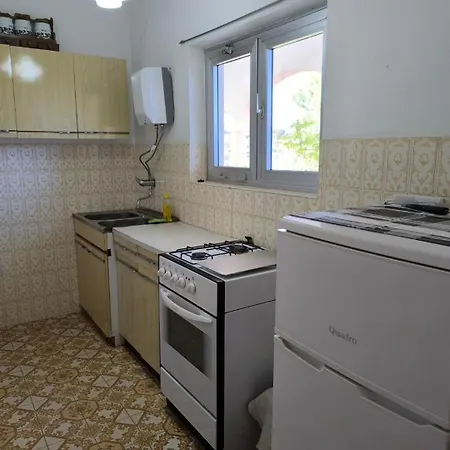 Apartment By The Sea Primosten Burnji, Primosten - 27883 Dolac